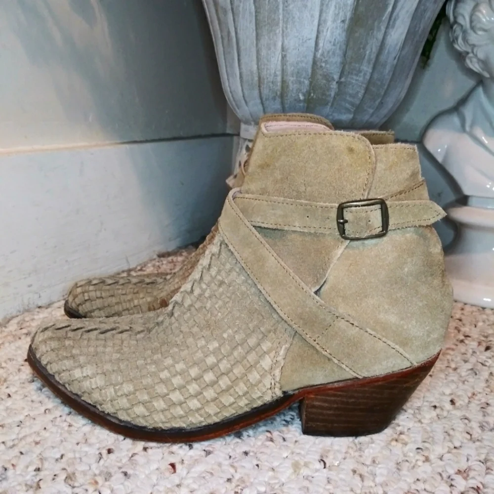 Free People Venture Boho/Western Taupe Woven Distressed Suede Ankle Boots - Picture 4 of 12